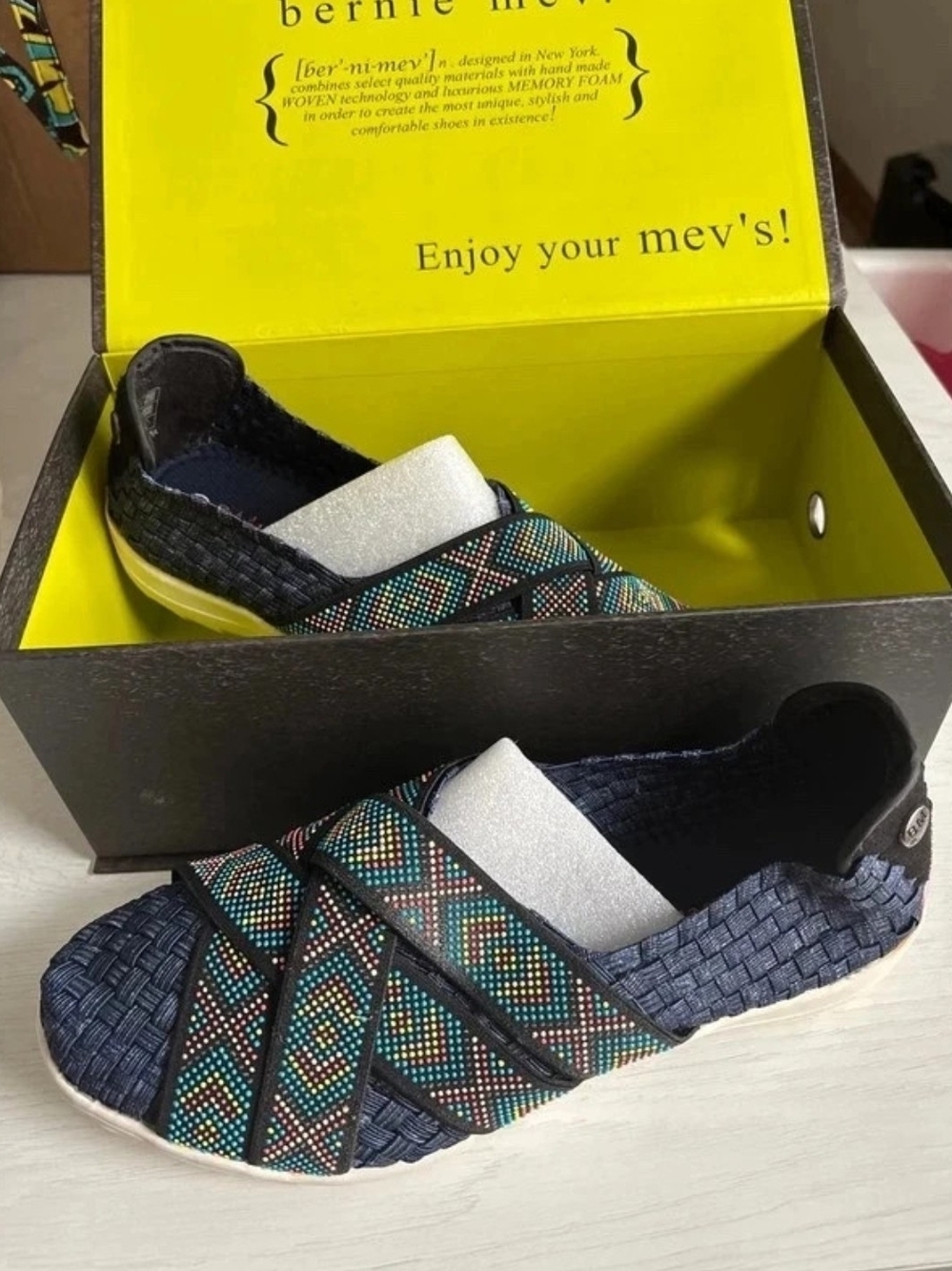 bernie mev. Navy Multicolor Crisscross Slip-On Sneakers